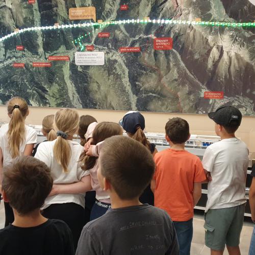 Tunnel 2